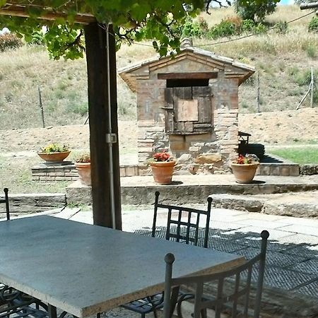 Casale Poggio Colpiccione Apartment Passignano sul Trasimeno Exterior foto