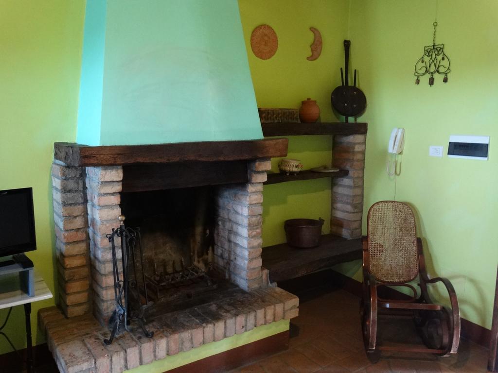 Casale Poggio Colpiccione Apartment Passignano sul Trasimeno Exterior foto