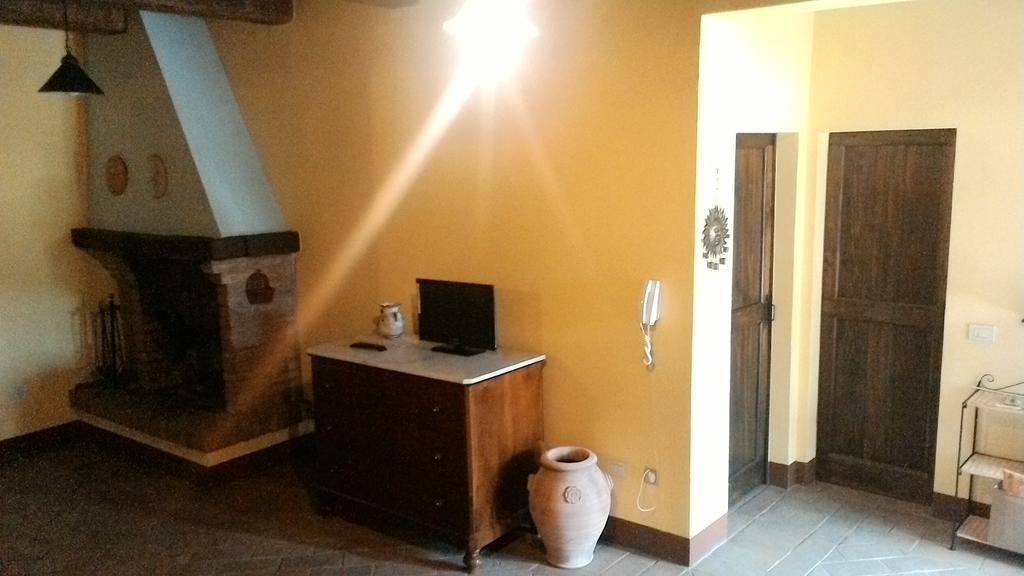 Casale Poggio Colpiccione Apartment Passignano sul Trasimeno Exterior foto