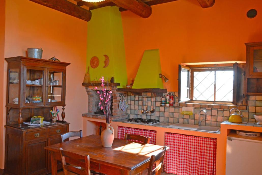 Casale Poggio Colpiccione Apartment Passignano sul Trasimeno Exterior foto